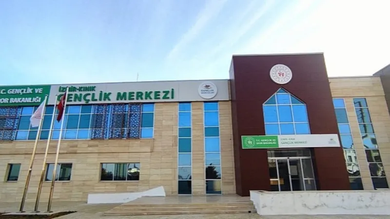 İzmir Kınık'ta Afetzede Misafirler İçin Sostal Merket Açıldı