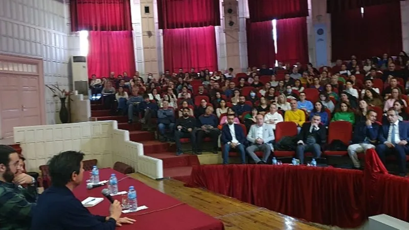 İzmir İl Milli Eğitim Müdürlüğünün "Afet Sonrası Okulda Ruh Sağlığı" Konferansı Gerçekleştirildi