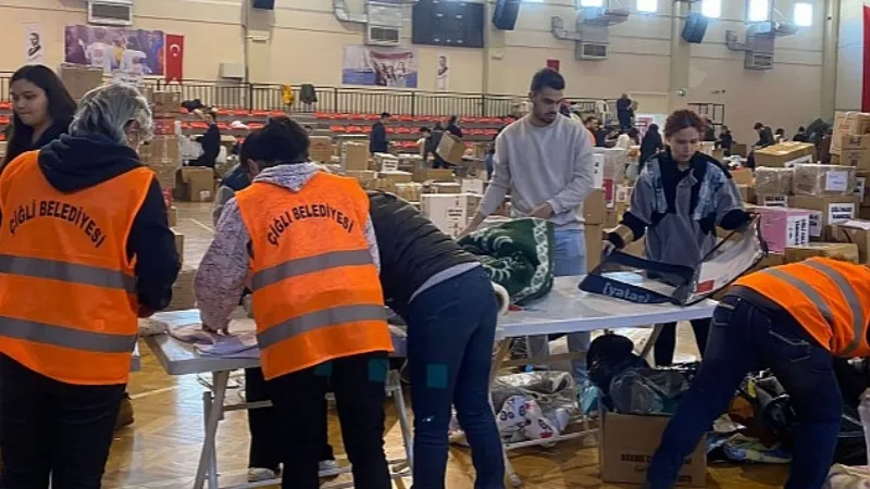 Çiğli Belediyesi Depremzedeler için Sahaya İndi