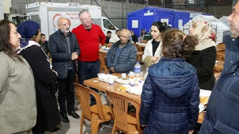 Konak'ın çadır kentinde hayat başladı