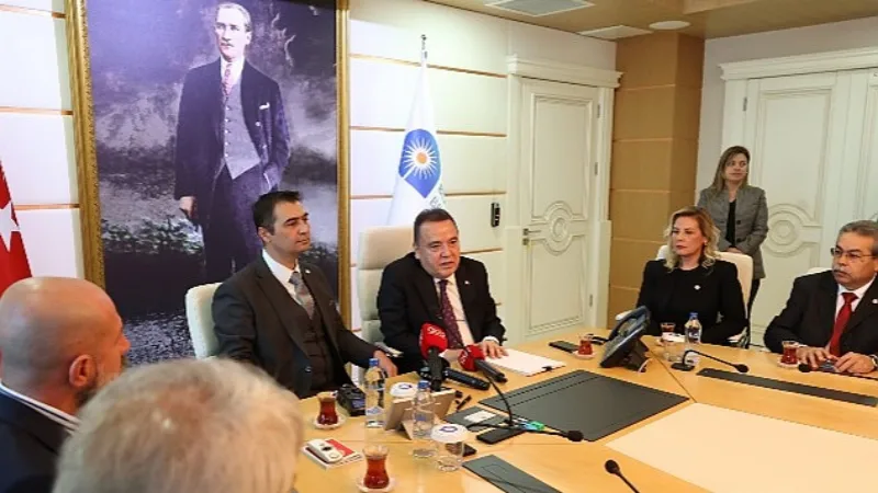 İYİ Parti Antalya İl Başkanı Vahdet Afşin: Antalya Büyükşehir Belediye Başkanı Muhittin Böcek'e Ziyaret