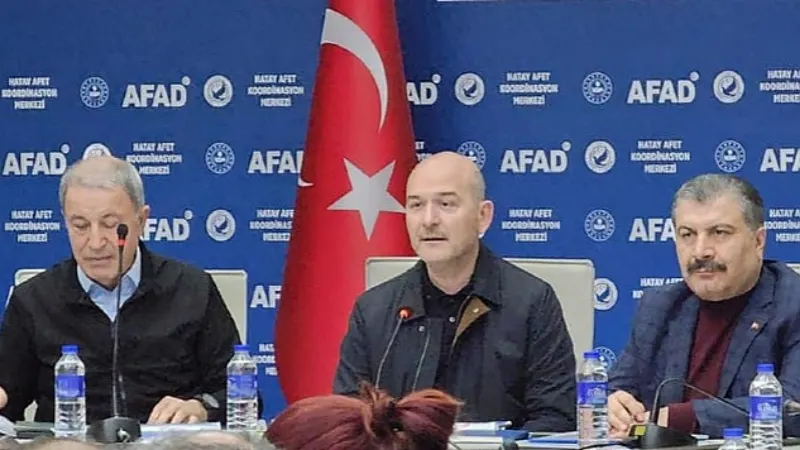 Gölcük Belediye Başkanı Ali Yıldırım Sezer, Bakanlara Hatay'daki Çalışmalar Hakkında Bilgi Verdi