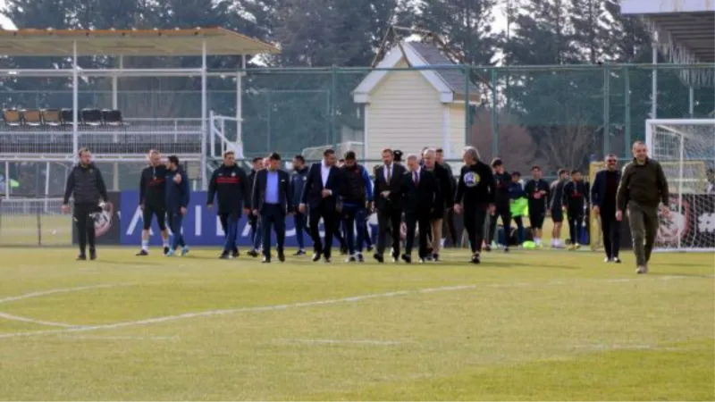 Gaziantep Valisi Gül, kulüp borcunu ve Erol Bulut'u açıkladı