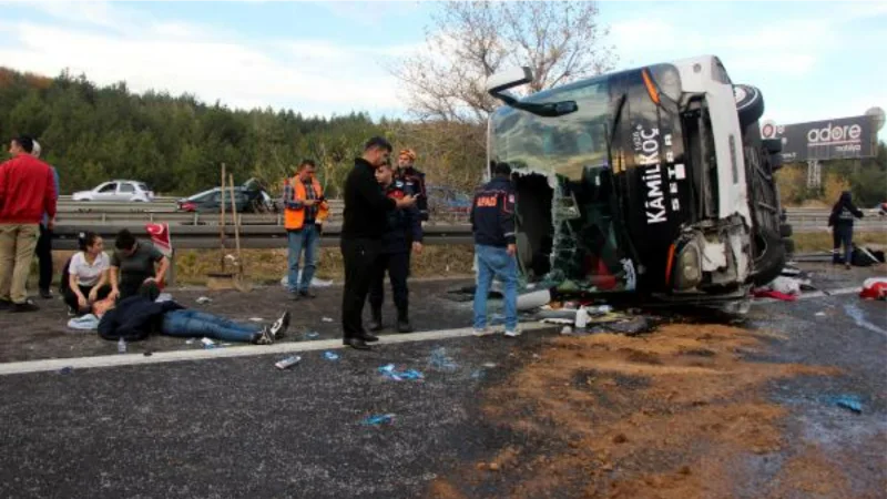 Bolu'daki otobüs kazasında yaralanan 32 kişiden 28'i taburcu edildi