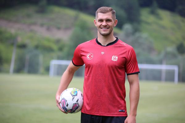 Sivasspor, Polonyalı Karol Angielski'yi kadrosuna kattı