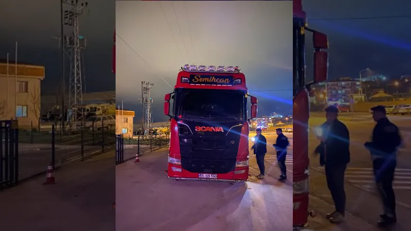 Yol verme tartışmasında TIR ile otomobil arasında sıkışan sürücü öldü