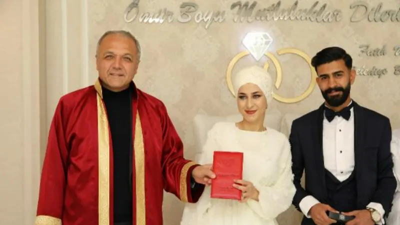 Nikaha günler kala Kahramanmaraş’ta depreme yakalanan çift, Amasya’da dünyaevine girdi