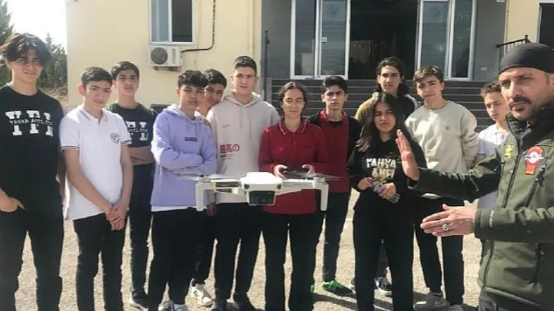 Yenişehir Belediyesinden lise öğrencilerine drone eğitimi