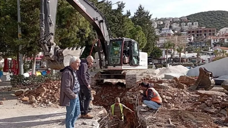 Kaş Yat Limanı kanalizasyon sorunu çözüldü