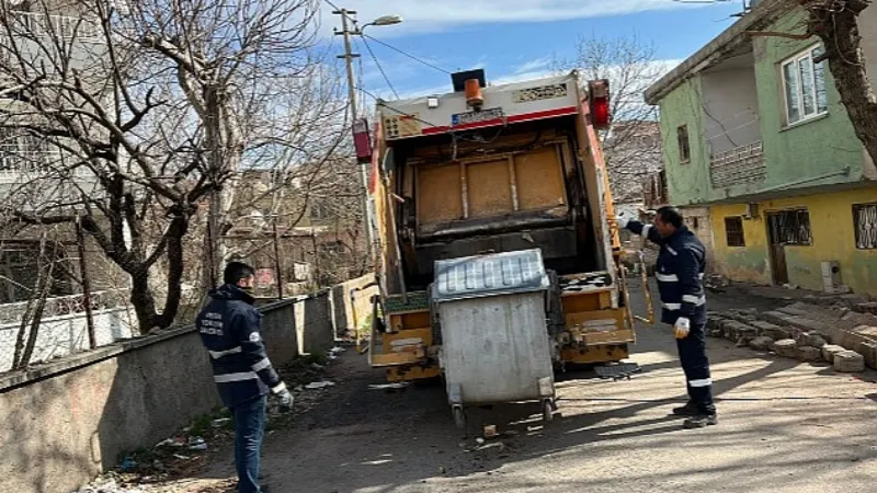 Yenişehir Belediyesi temizlik işleri ekipleri şimdi de Adıyaman'da