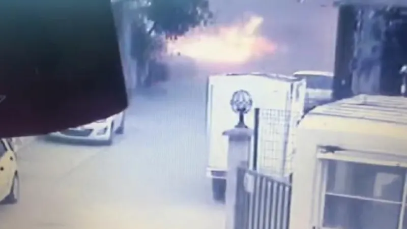 Bursa'da 3 katlı binada doğal gaz sıkışması kaynaklı patlama