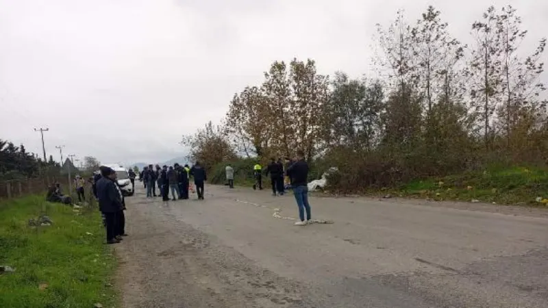 Yolda devrilen motosikletin yanında 2 liseli ölü bulundu