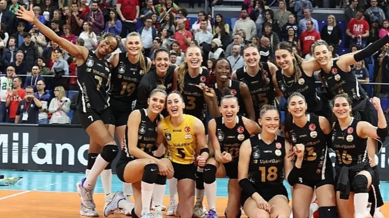 VakıfBank, 11. kez üst üste yarı finalde