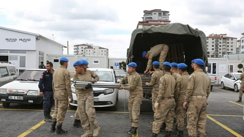 Kocaeli Büyükşehir, Defne'ye iki Ramazan çadırı kurdu