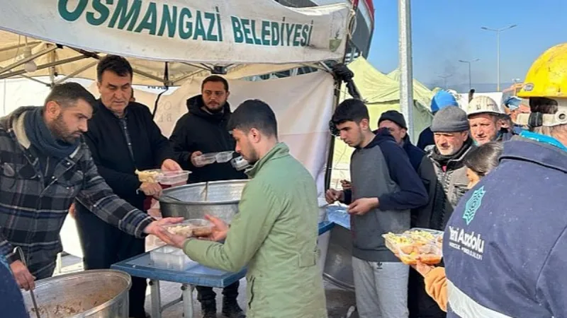 Osmangazi'den deprem bölgesine gönül sofraları.