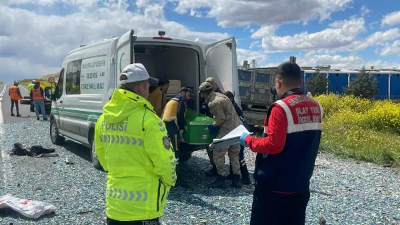 Şanlıurfa'da zincirleme kaza: 2 ölü, 4 yaralı