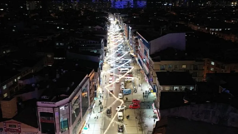 Zeytinburnu 58. Bulvar Caddesi Ramazan'da Işıl Işıl