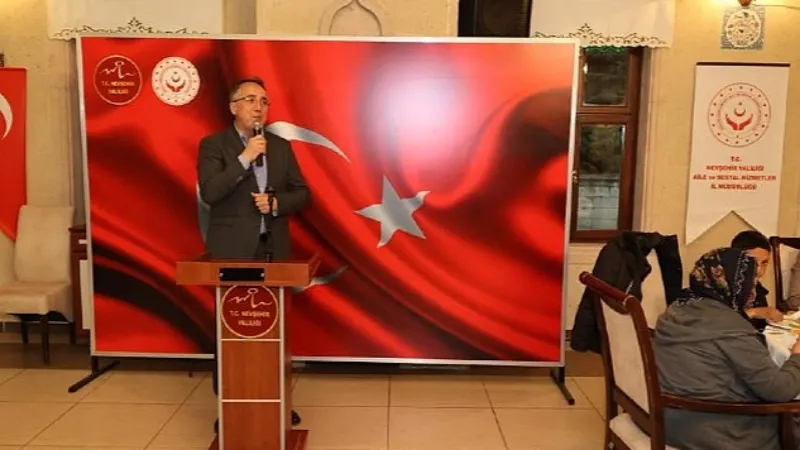 Nevşehir Belediye Başkanı Dr. Mehmet Savran, Dünya Yetimler Günü münasebetiyle Nevşehir Valiliği tarafından düzenlenen iftar yemeği programına katıldı