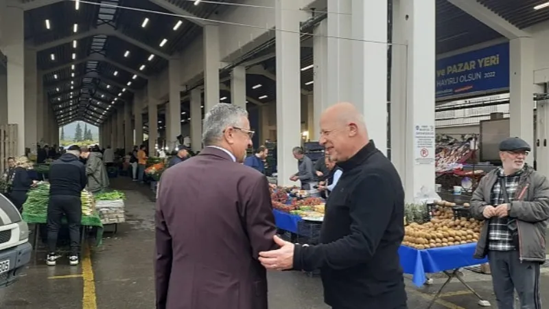 Başkan Topaloğlu Kemer pazarında