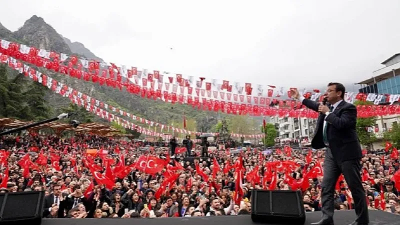 Amasya Yağmuru Dinlemedi, Ekrem İmamoğlu'nu Dinledi