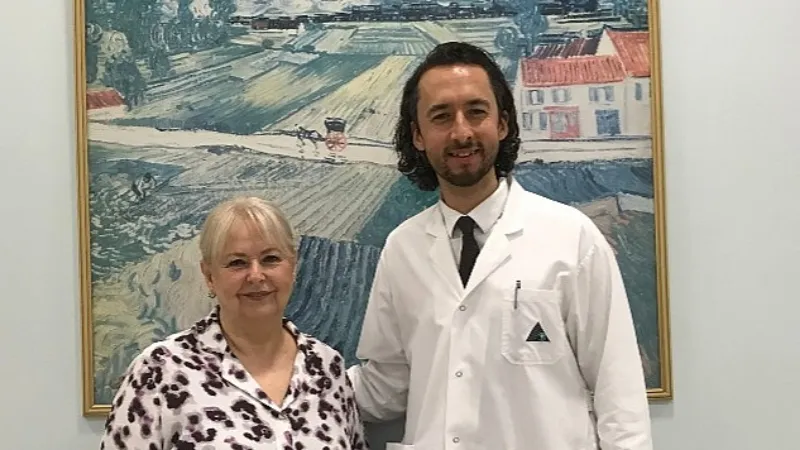 Prof. Dr. Gökhan Meriç: “Protez Ameliyatı Olan Hastalar Ertesi Gün Ayağa Kalkıp Yürüyebiliyor"