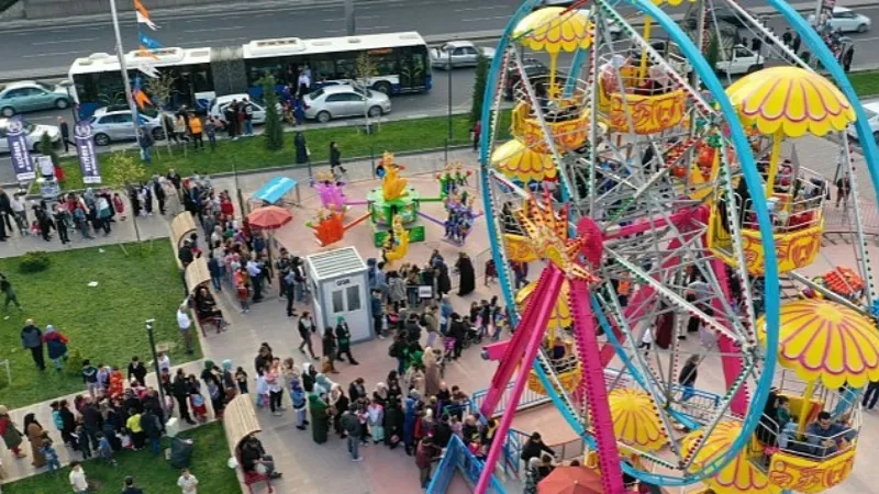 Ücretsiz Çocuk Lunaparkı Tıklım Tıklım Doluyor