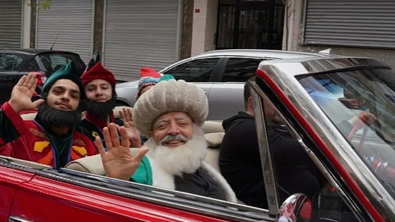 Fatih Sokakları Bayram Coşkusuyla Doldu
