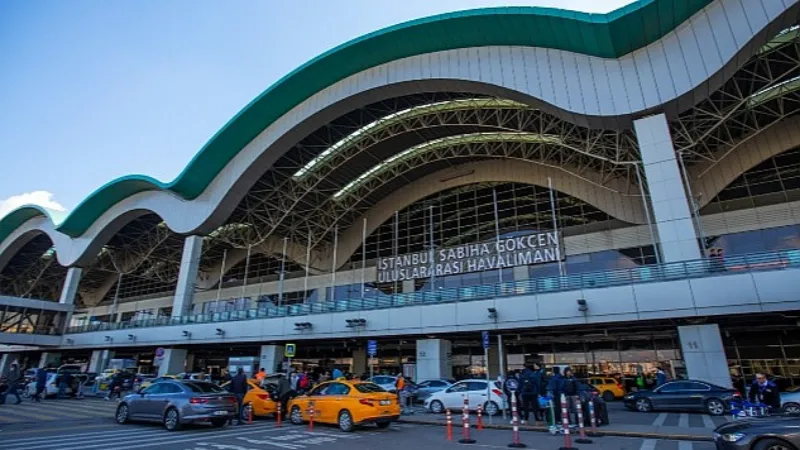 Sabiha Gökçen Havalimanı'nda yurt dışına kayıtlı seçmenler için seçim sandıkları kuruldu