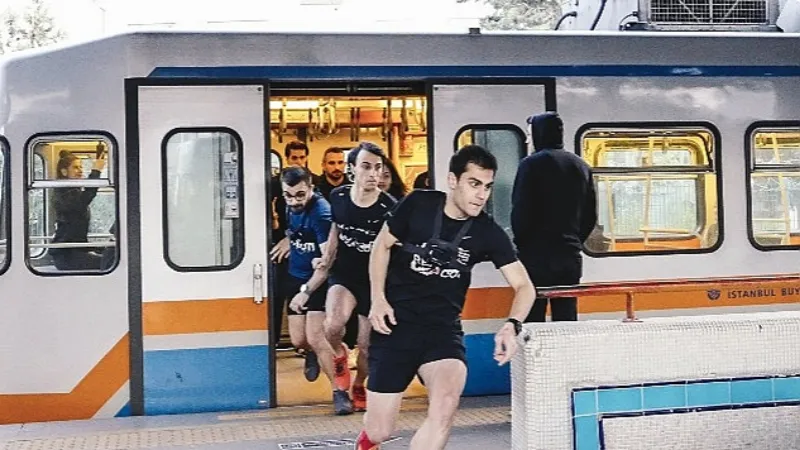 İstanbul metrosunda nefes kesen yarış