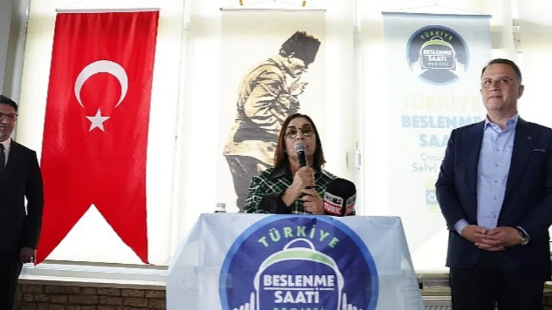 Selvi Kılıçdaroğlu ve Beylikdüzü Belediye Başkanı Mehmet Murat Çalık “Beslenme Saati" Projesi İçin Van'da