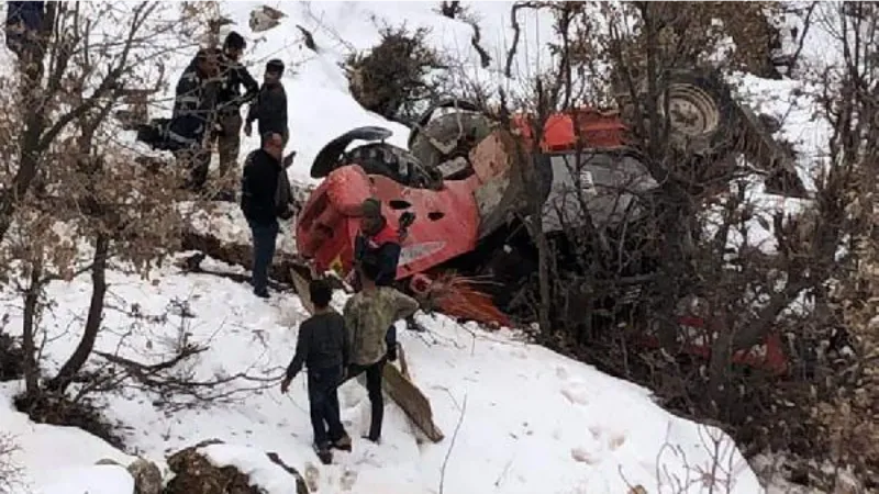 Siirt’te şarampole devrilen iş makinesinin operatörü öldü