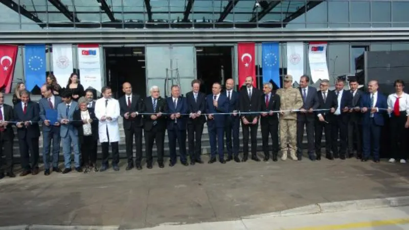 Kilis'te, 400 yataklı Prof. Dr. Alaeddin Yavaşca Devlet Hastanesi hizmete açıldı