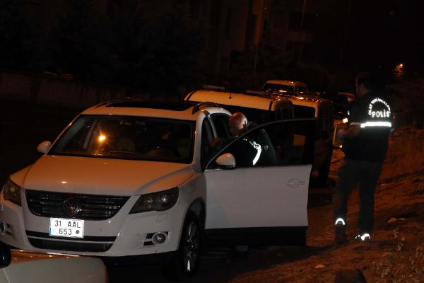 Aracında başından vurulmuş halde bulunan Nur, tedaviye alındı