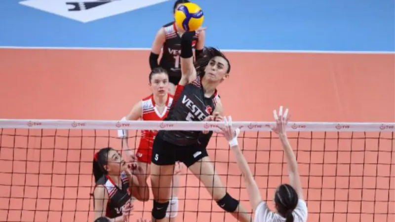 17 Yaş Altı Kadın Milli Voleybol Takımı namağlup Avrupa Şampiyonası finallerinde