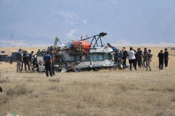 Denizli'de düşen helikopterin enkazı kaldırıldı, 5 yaralıdan 1'i taburcu oldu