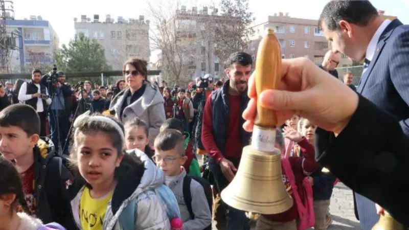 Şanlıurfa’da deprem nedeniyle verilen aranın ardından ilk ders zili çaldı