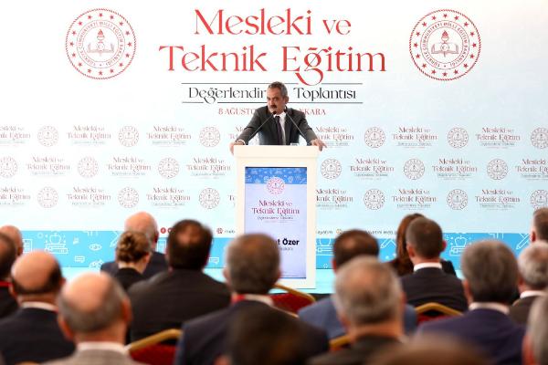 Bakan Özer: İstanbul'da OECD ülkelerinin katımıyla mesleki eğitim zirvesi olacak