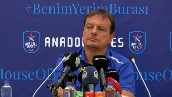 Anadolu Efes Başantrenörü Ergin Ataman basın mensuplarıyla buluştu