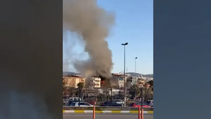 Pendik'te 7 katlı otelde yangın