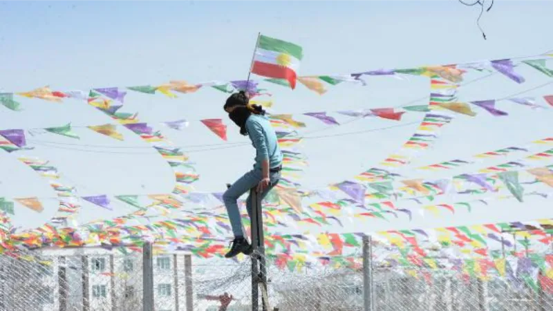 Diyarbakır'da nevruz kutlamasında olay; 5 polis yaralandı, 19 gözaltı