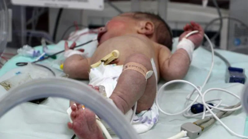 Burdur'da sokağa terk edilen bebeğin sağlık durumu iyiye gidiyor