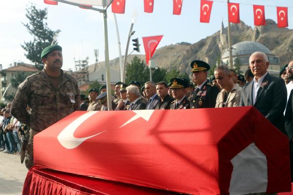 Şehit Polis Mustafa Çalışgan, son yolculuğuna uğurlandı