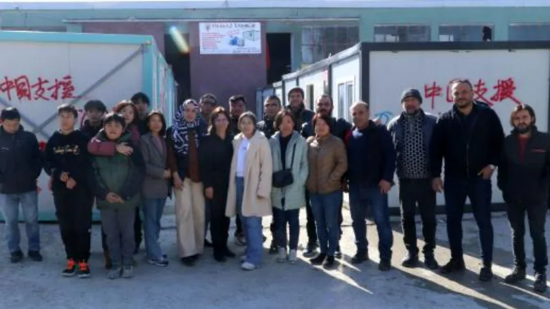 Burdur'daki Çinlilerden deprem bölgesine konteyner ve yatak desteği