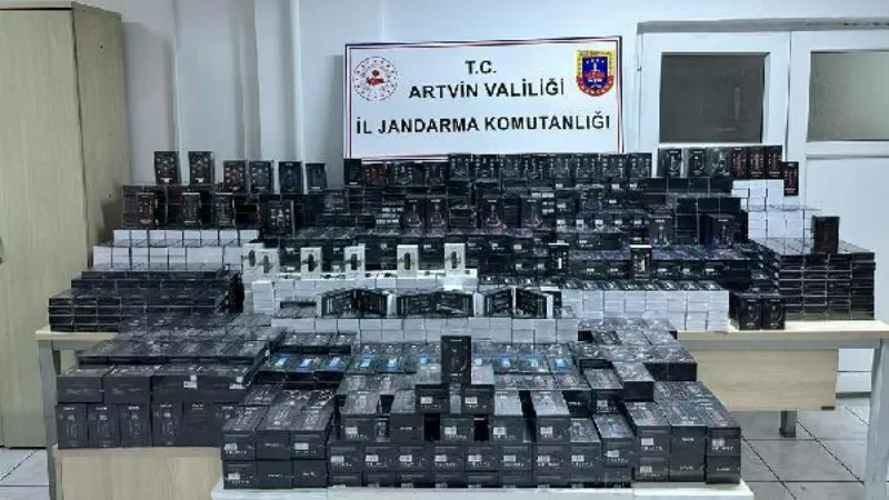 Artvin’de 3 milyon 749 bin TL'lik elektronik sigara ele geçirildi; 2 gözaltı
