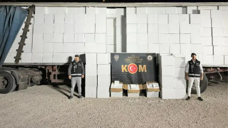 Bursa'da TIR'dan 15 milyon makaron çıktı, şoför tutuklandı