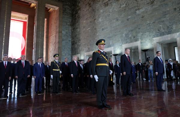 Anıtkabir'de '30 Ağustos' töreni