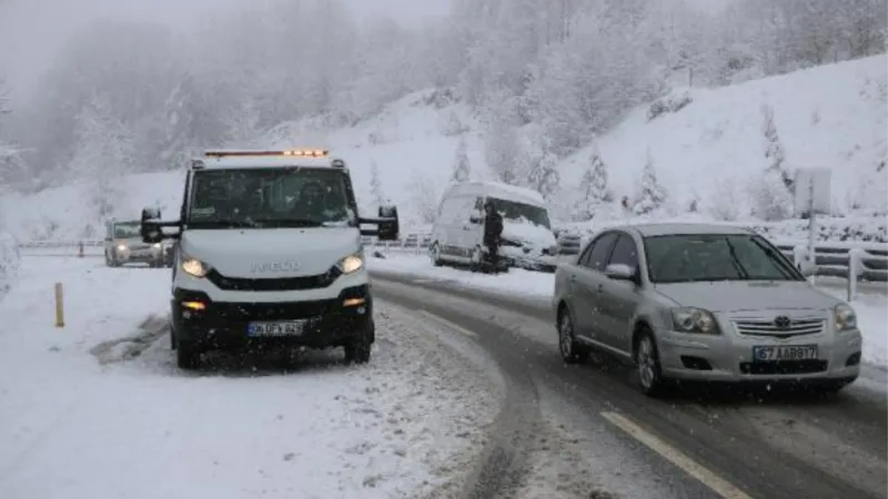 Zonguldak’ta kar yağışı kazalara neden oldu