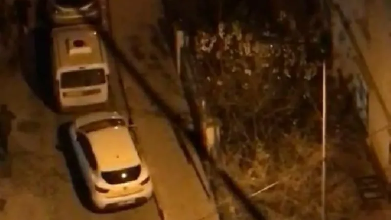 Esenyurt'ta park tartışması; otomobille çarpıp sürükledi 