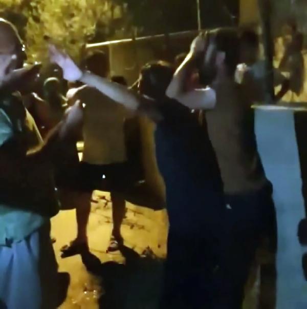 Ayakkabı hırsızları, bu kez ev sahibine yakalandı; sevgilisi için kendini siper etti