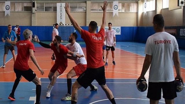 A Milli Takım Nilüfer’de hazırlık kampında